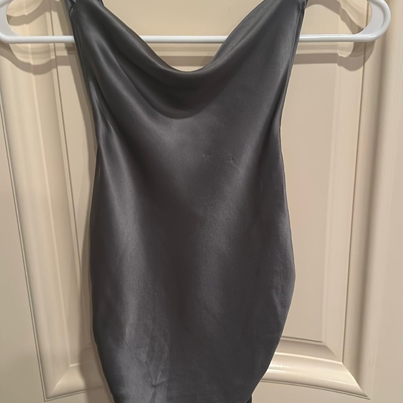 NWT reformation silk cassette dress in gunmetal - Picture 4 of 8